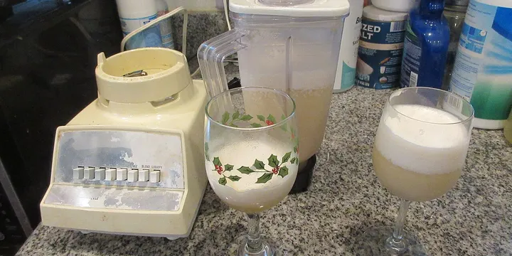 How to Clean a Blender: 10 Steps for a Fresher, Safer Jar