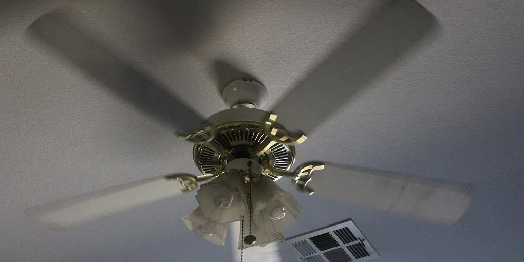 How to Clean a Ceiling Fan: 10 Steps Without the Dust Cloud