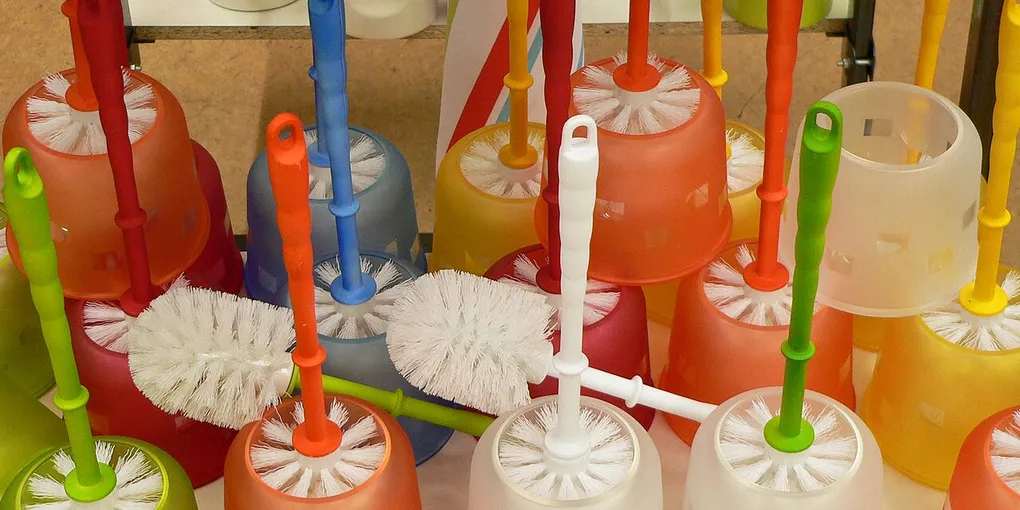 How to Clean a Toilet: 10 Steps for a Fresher Bathroom