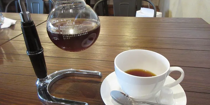 How to Clean a Coffee Maker: 10 Steps for Better-Tasting Brews